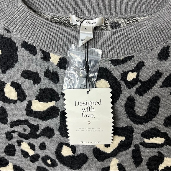 Stella & Dot Leopard Print Sweater Gray Black Size Large Side Buttons - Picture 5 of 8